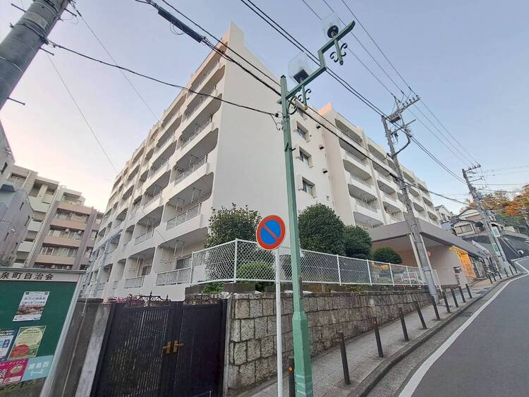 その他 飽きのこないシンプルモダンな外観です。