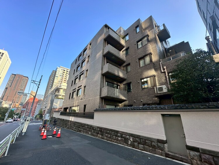 その他 飽きのこないシンプルモダンな外観です。