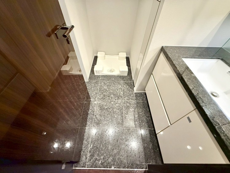 その他 十分な広さの脱衣所。