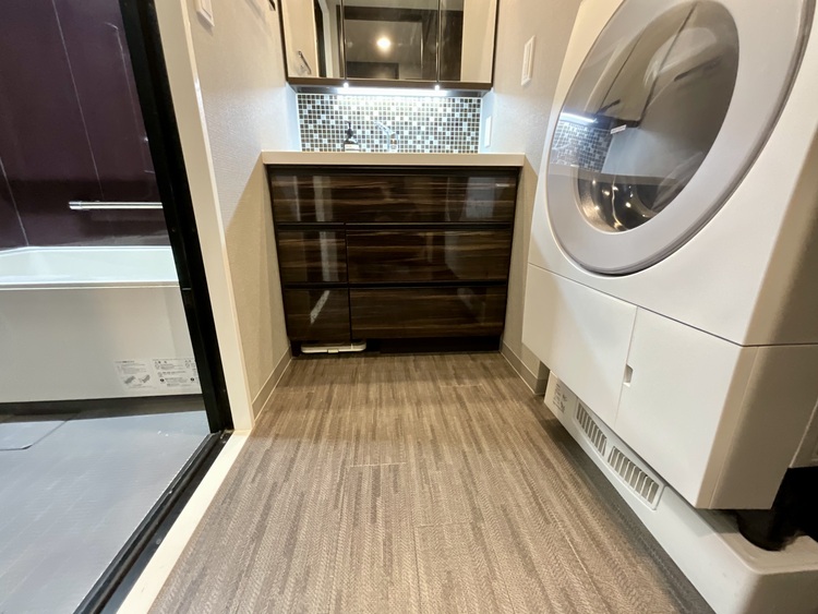 その他 十分な広さの脱衣所。