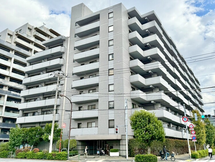 その他 飽きのこないシンプルモダンな外観です。