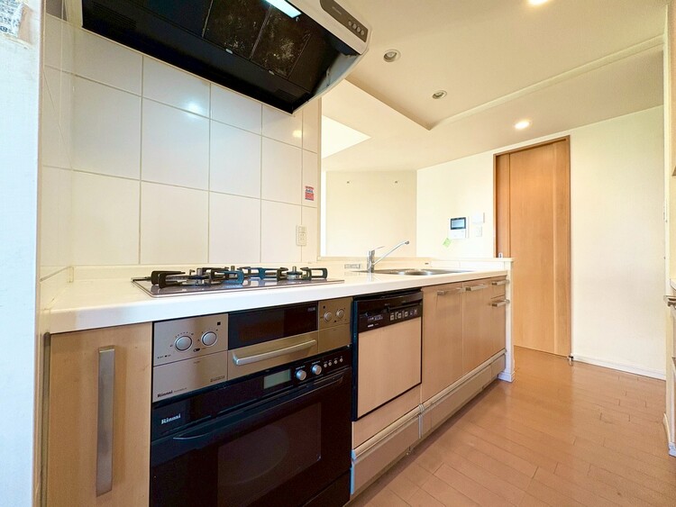 その他 使いやすくスタイリッシュなキッチン空間になっております。