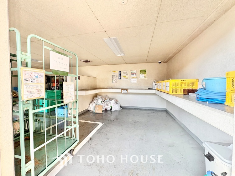 外観 ◆子供部屋◆冷涼な風、そよぐリビング。だんらんの場所はここから始まり、ここで終わる。家族の笑顔が集う素敵な場所だから、こだわり抜いた思いが詰まっているのだと思う。