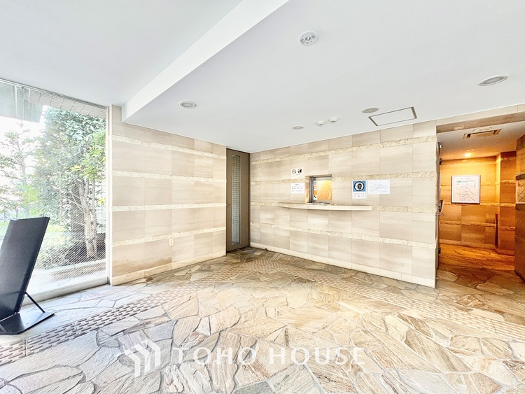 外観 ◆ここに在る◆事も無げに美しく、伝えるには筆舌に尽くし難い。豪華絢爛や華美と言う事ではなく、住まう者にとって暮らし易く心地がいいと言う美しさがこの住まいには込められている。