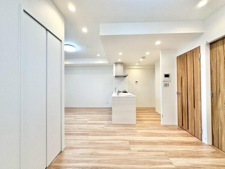 居間 伸びやかな空間のなかで、ゆったりとしたひとときを過ごせます。