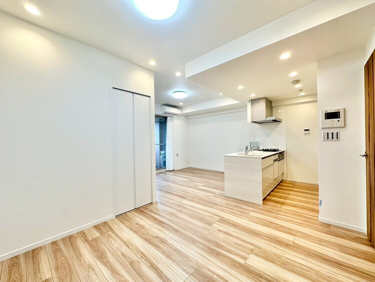 居間 シンプルな内装と偏り過ぎないデザインで統一しました。