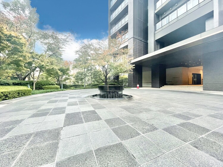 エントランス 上質感漂う玄関アプローチです。