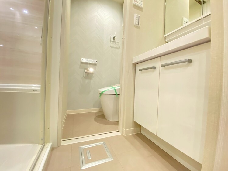 その他 十分な広さの脱衣所。