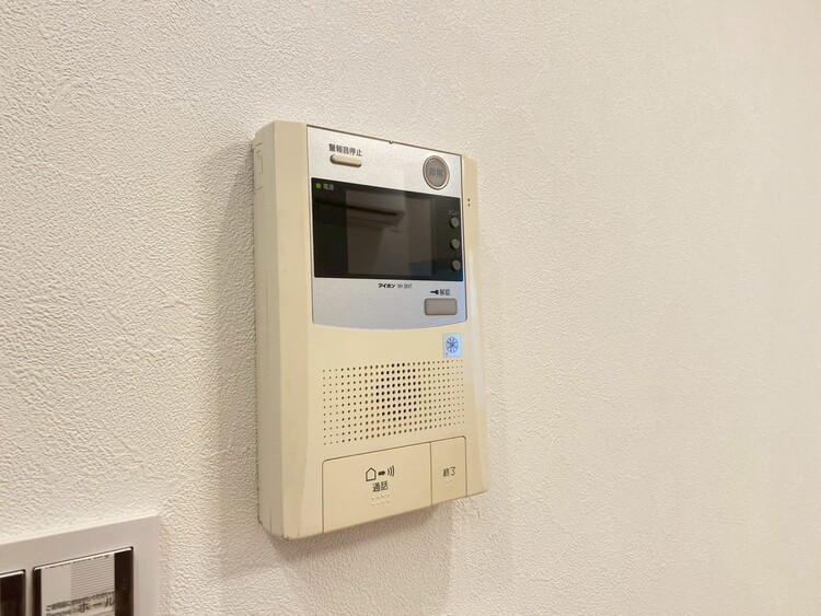 その他 誰が来てもわかる様にモニター付きインターホンを設置。