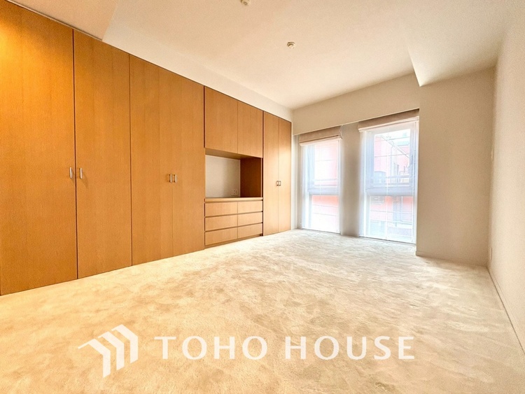 内装 【PRIVATE ROOM】◆快適◆な暮らしに不可欠な収納スペース。快適さとともに思い出も詰まっていく。