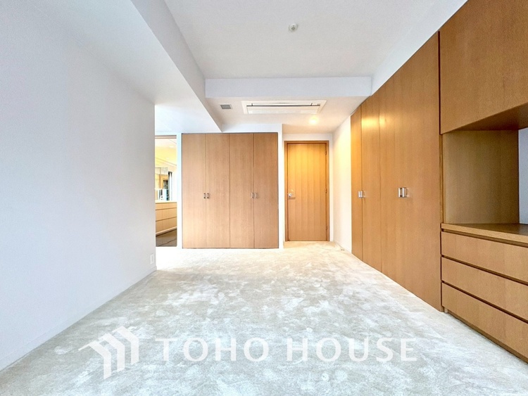 内装 【PRIVATE ROOM】◆プライベートな時間◆最高な暮らしにはこの空間が必要。家族のふれあいも大切にしつつ、自分の空間も大切にしたい。