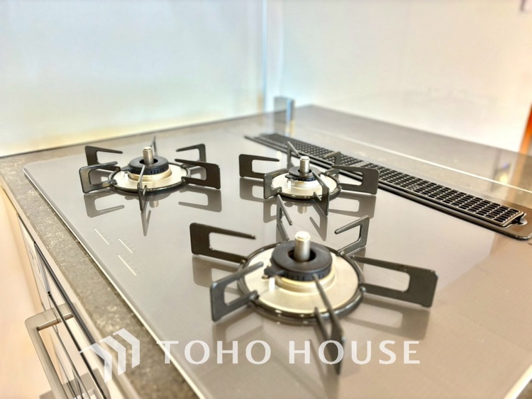 キッチン 【KITCHEN】◆家族のおはよう◆の声を笑顔で迎えてあげられるシステムキッチン。朝ごはんが楽しみでちょっと早起きしたくなるんです。