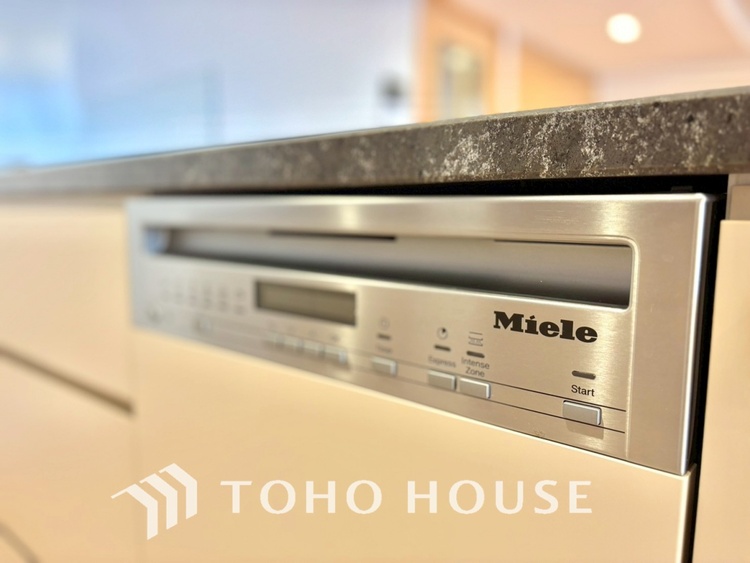 キッチン 【KITCHEN】◆Happy◆愛情たっぷりのお料理で家族にHappyを。システムキッチンがあなたをサポートしてくれます。