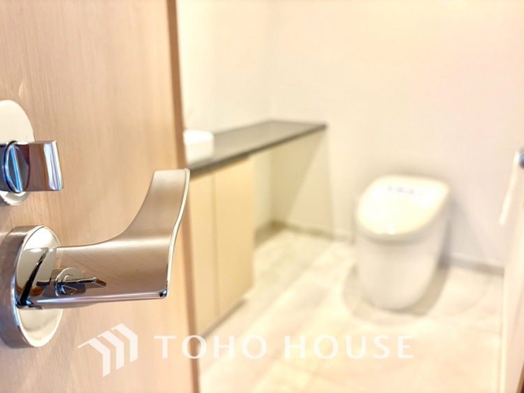 トイレ 【TOILET】◆快適◆な生活に不可欠。節水型の高性能トイレを新設。