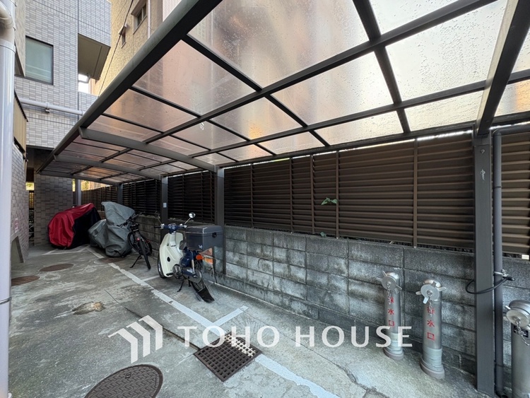 その他 【BICYCLE PAEKING LOT】◆駐輪場◆快適な生活には欠かせない自転車。開放的な駐輪場がございます。