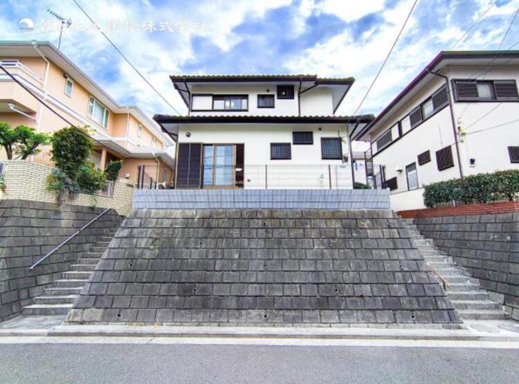 外観 家の良し悪しだけではなく周辺環境も重要なポイントとなります！ご案内時に周辺環境もご案内いたします！流行に左右されず将来にわたって価値が継続する佇まい！良好な住環境が保たれたエリアで新生活を過ごせます 