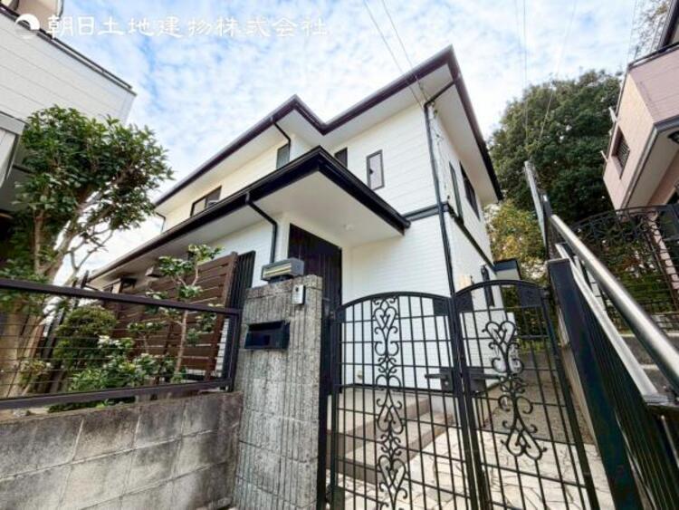 外観 すぐの見学や資料請求などお気軽にお問い合わせお待ちしております