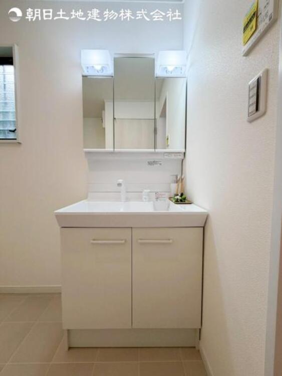 洗面 すぐの見学や資料請求などお気軽にお問い合わせお待ちしております