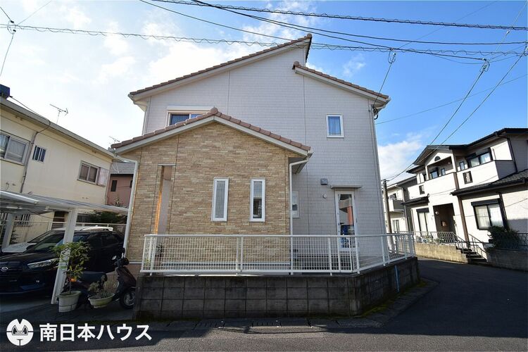 外観 【外観】令和7年11月16日　撮影所有者様が居住中につきご内覧ご希望の際は事前にご連絡ください♪