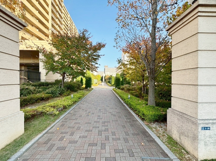 エントランス 外と内をつなぐエントランスは、まさに顔となる場所。