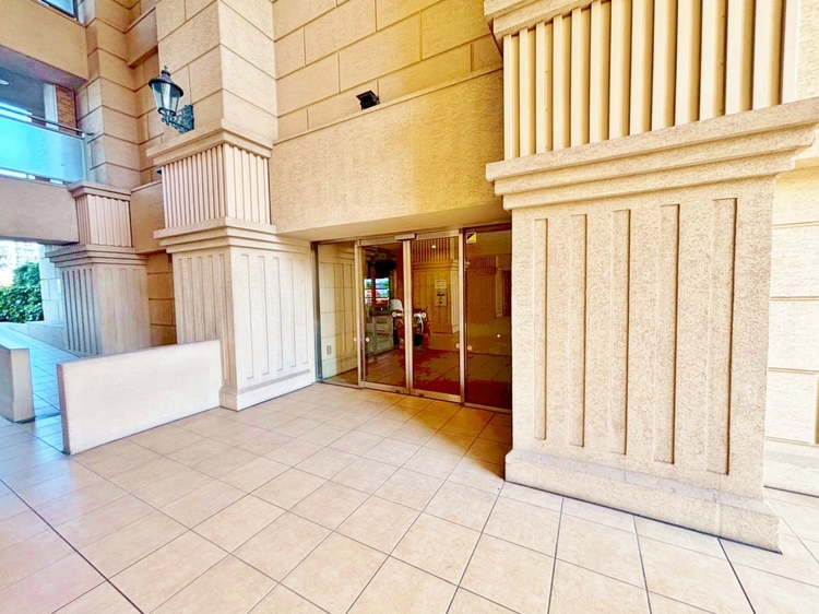 エントランス エントランスは、毎日の行き帰りで使う大事な空間です。