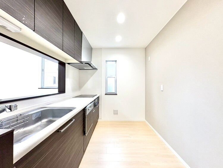 キッチン 洗練されたスタイリッシュなデザイン性と使いやすさを備えた仕様。