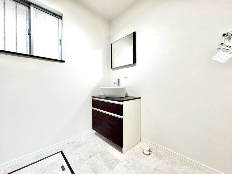 洗面 清潔感と心地よさを重視した、上質感漂うパウダールーム。