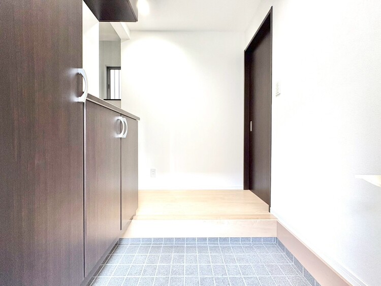 玄関 シューズボックスを完備した玄関です。