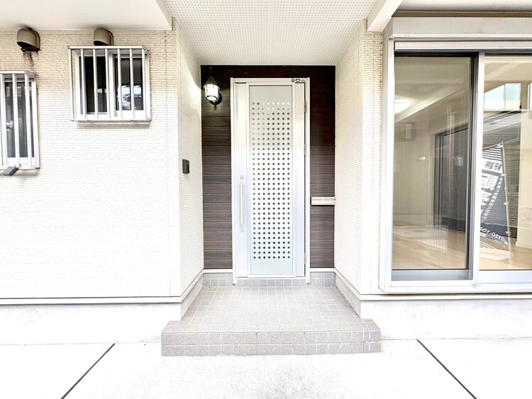 玄関 玄関を開ければ、そこは安らぎのご自宅。