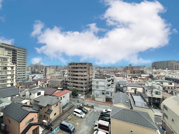 バルコニー 頬をなでる、優しい風を感じることが出来ます。