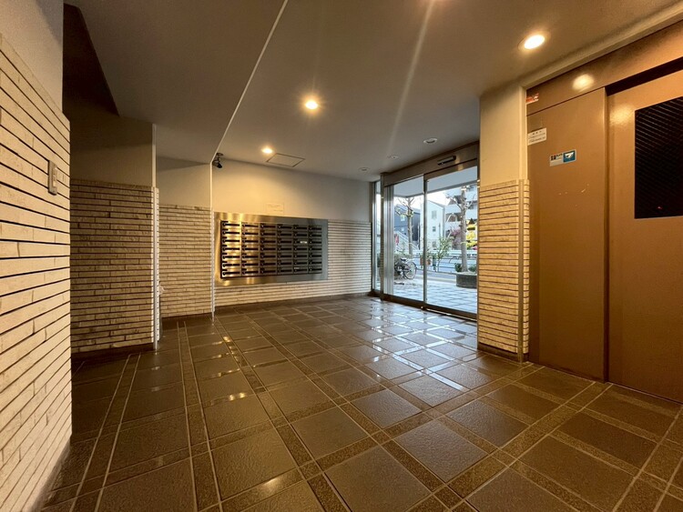 エントランス エントランスは、毎日の行き帰りで使う大事な空間です。