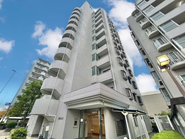 外観 現地に足をお運びいただいた際には、周辺散策などをお勧めいたします。