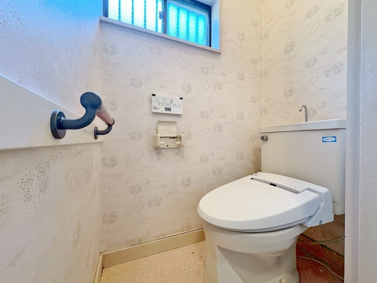 トイレ 暮らしの中のさりげないひとときの快適さにも、こだわりを、持って設備を配しております。