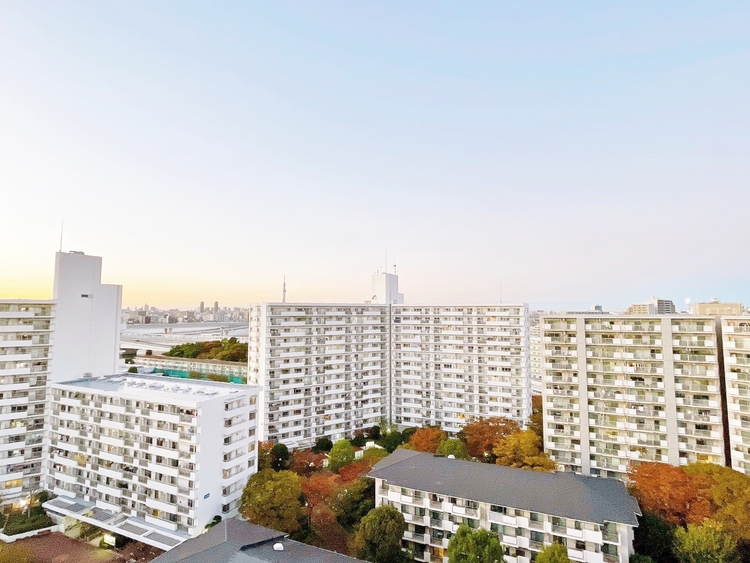 バルコニー 頬をなでる、優しい風を感じることが出来ます。