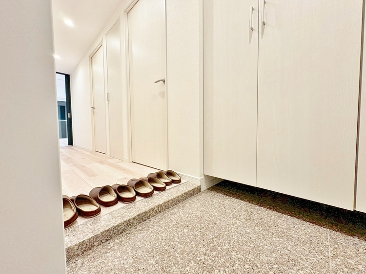 玄関 シューズボックスを完備した玄関です。