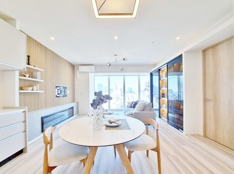 居間 豊かな居住性と、安心感を満たすクオリティが見事に調和した住空間。