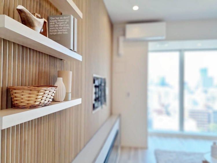 居間 快適に過ごす毎日を求めて、暮らしの中でご自身の「マイホーム」に創り上げてください。