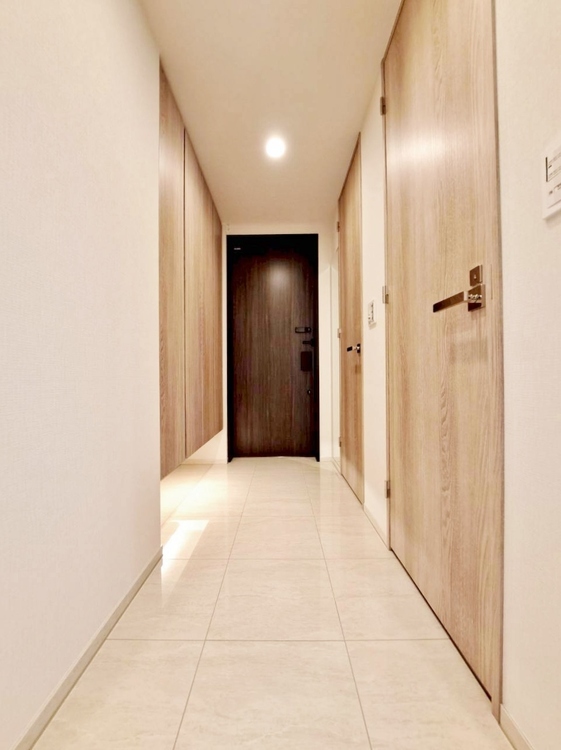 玄関 シューズボックスを完備した玄関です。