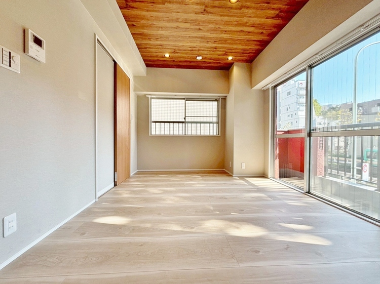 居間 豊かな居住性と、安心感を満たすクオリティが見事に調和した住空間。