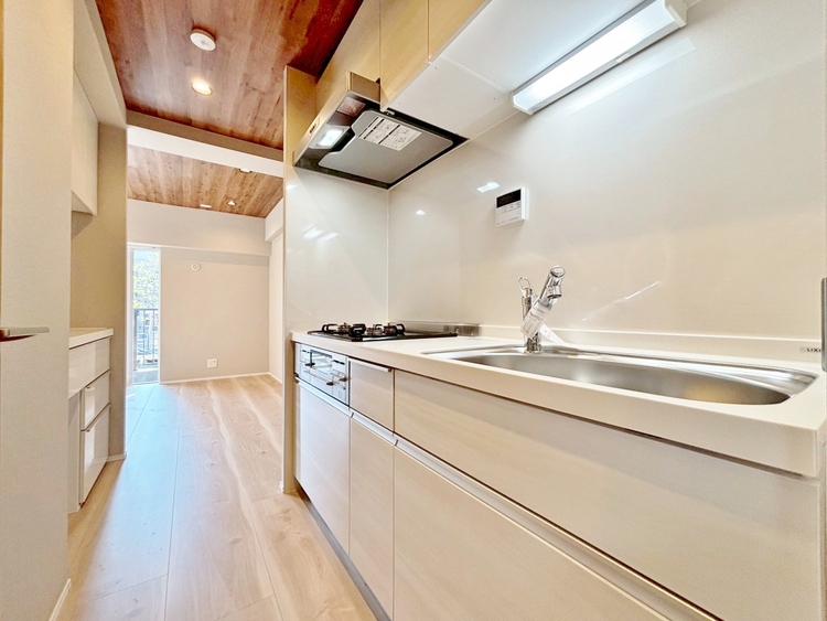 キッチン 洗練されたスタイリッシュなデザイン性と使いやすさを備えた仕様。