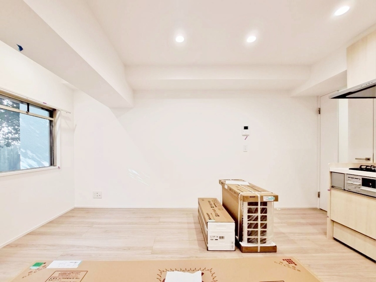 居間 快適に過ごす毎日を求めて、暮らしの中でご自身の「マイホーム」に創り上げてください。