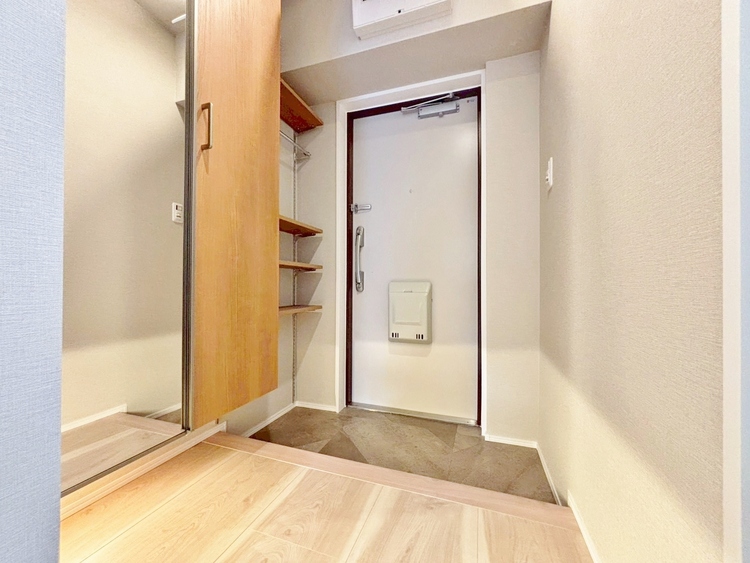 玄関 シューズボックスを完備した玄関です。
