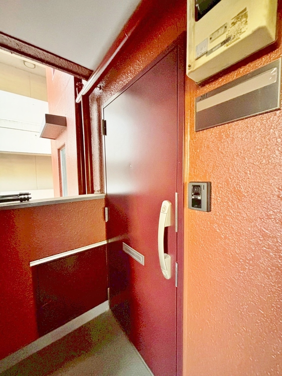 玄関 玄関を開ければ、そこは安らぎのご自宅。