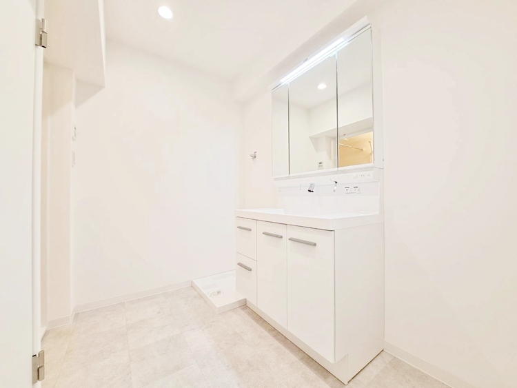 洗面 清潔感と心地よさを重視した、上質感漂うパウダールーム。