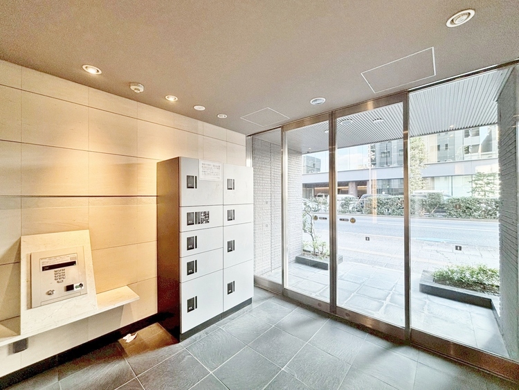 エントランス エントランス内部は、管理が行き届き清潔な共有スペースとなっています。