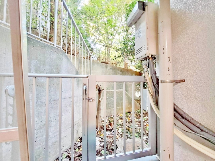 バルコニー 暮らしの中で、光と風を演出してくれるバルコニー。