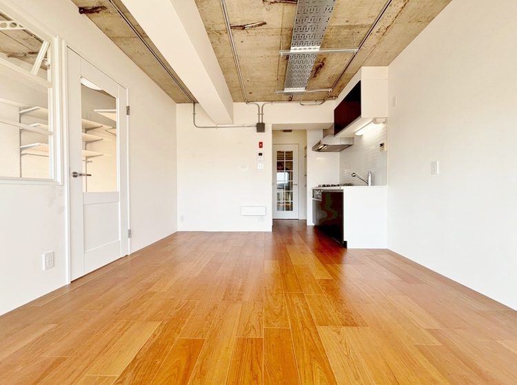 居間 快適に過ごす毎日を求めて、暮らしの中でご自身の「マイホーム」に創り上げてください。