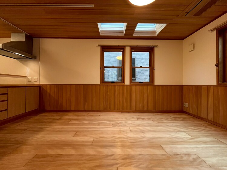 居間 居心地の良い空気感は、暮らしのステージを彩り、心からのやすらぎと満足感を与えてくれます。