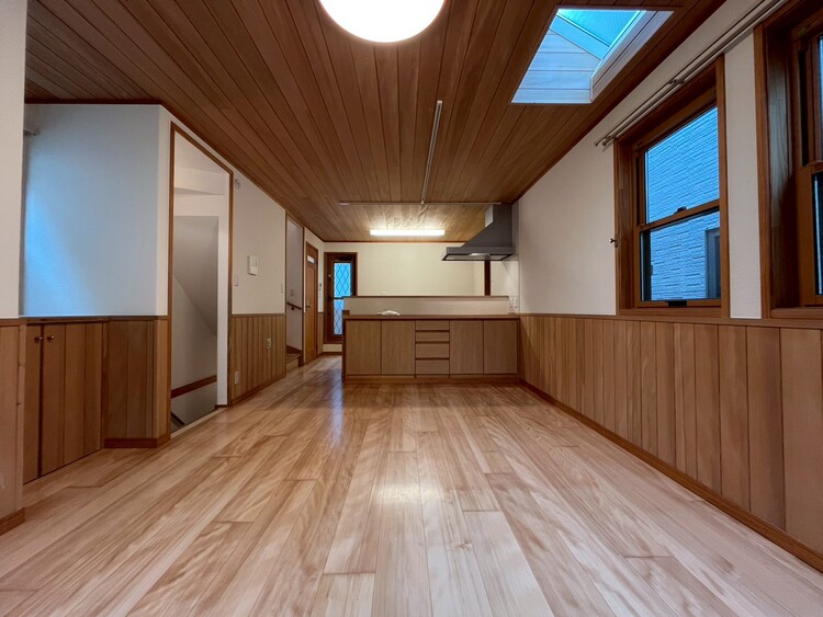 居間 飾り過ぎないシンプルな内装と偏り過ぎないデザインで統一しました。