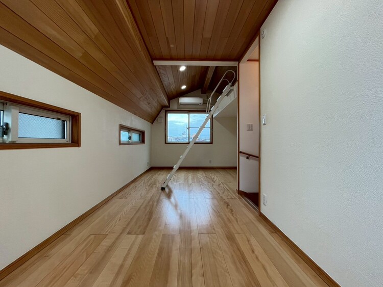 居間 過ごす時間が、たくさんの思い出として紡がれていく場所。